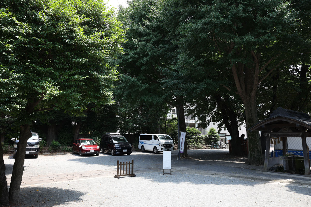 御嶽神社の駐車スペース